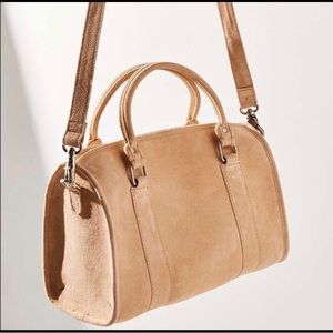 Reselling/Returning UO Purse